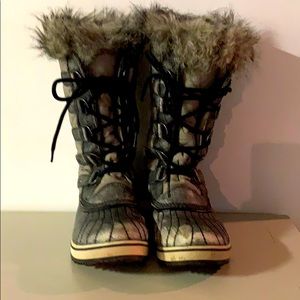Women’s Sorel size 10